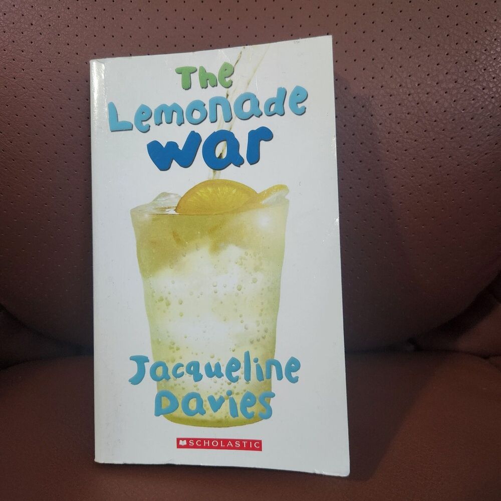 The Lemonade War Jacqueline Davies PB Scholastic Children's Chapter Book